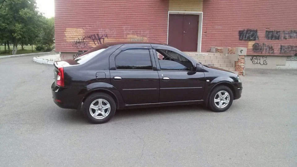 Renault Logan black line 1.4 2