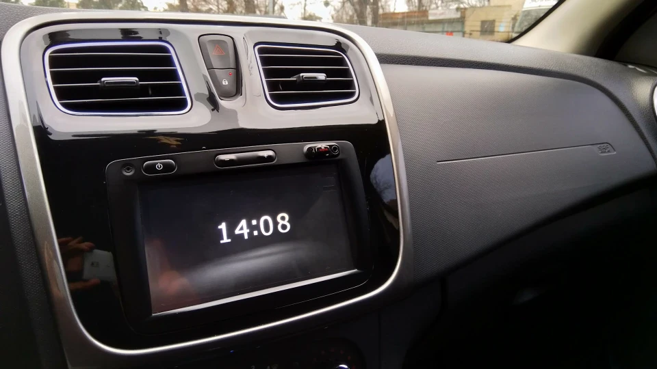 Renault Logan ''Cappuccino'' 3