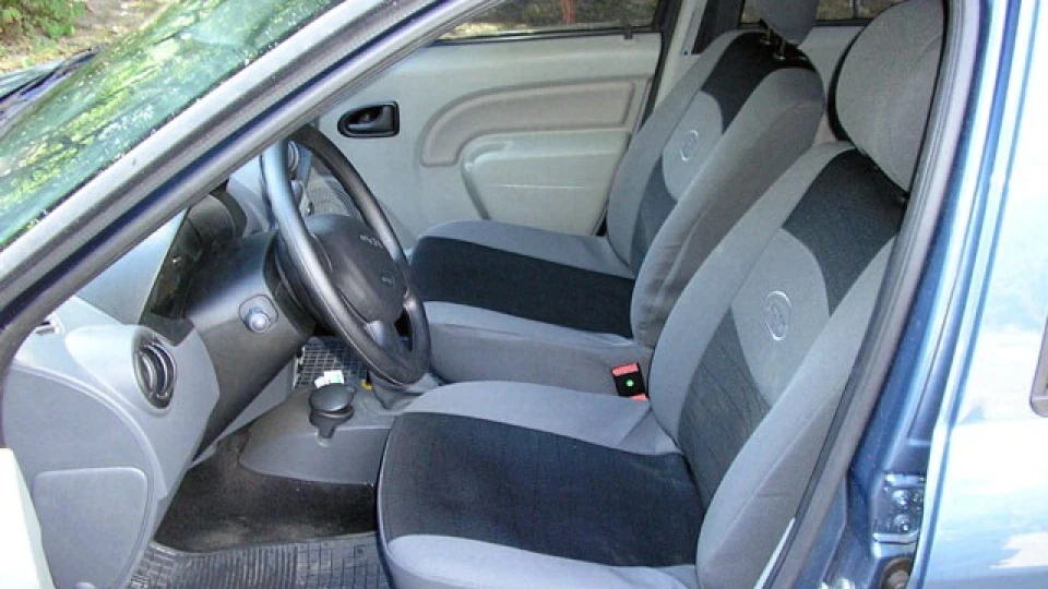 Renault Logan Dacia 3