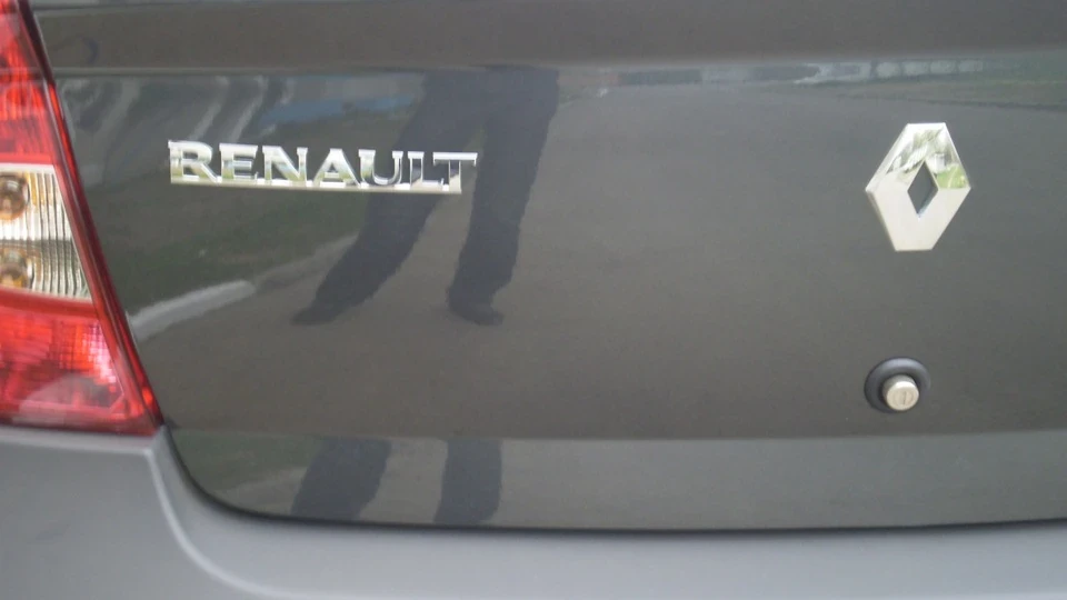 Renault Logan Grey Cometa 2