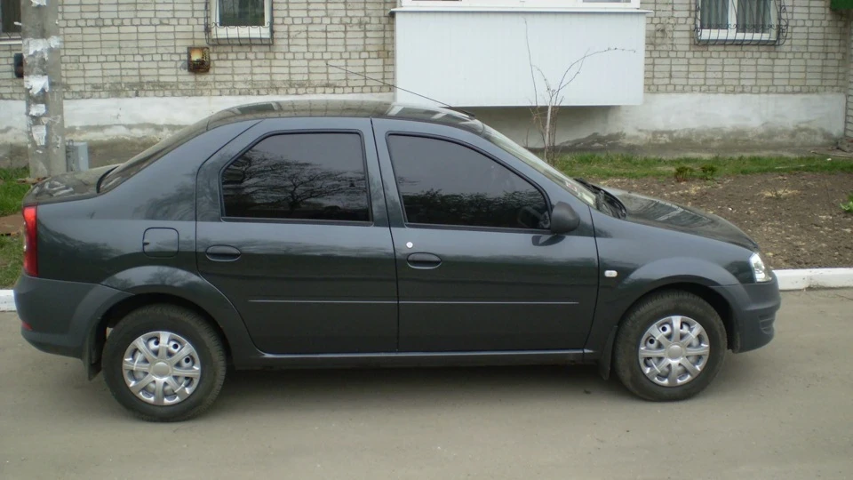 Renault Logan Grey Cometa 4
