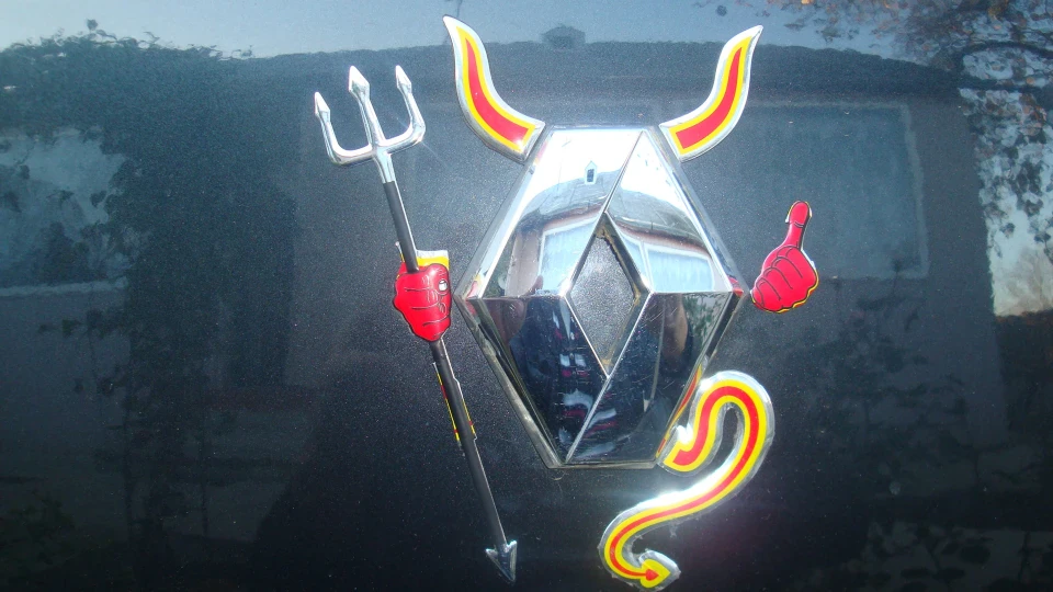Renault Logan GREY Scorpion 3