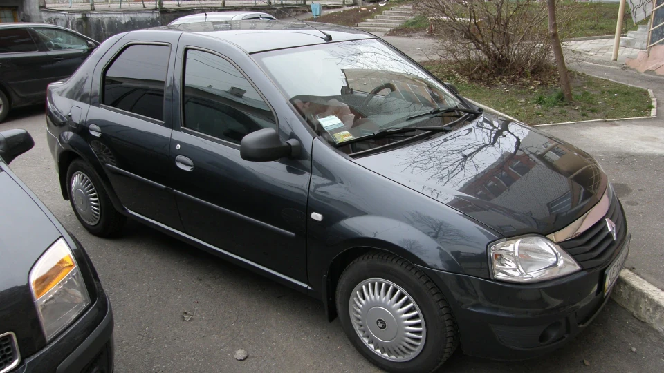 Renault Logan комета 1,5 dCI 5МКПП 2