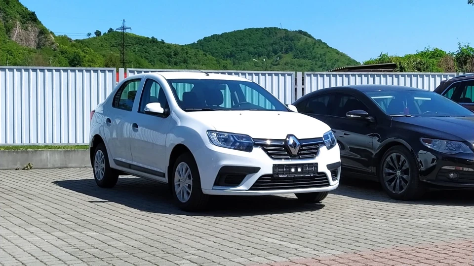 Renault Logan Літр Молока 3