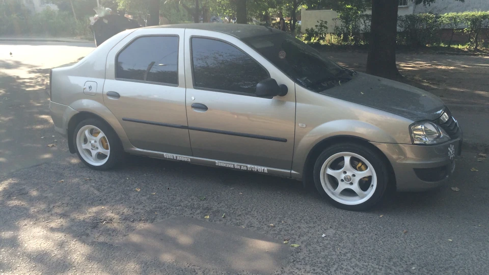 Renault Logan Логанка 3