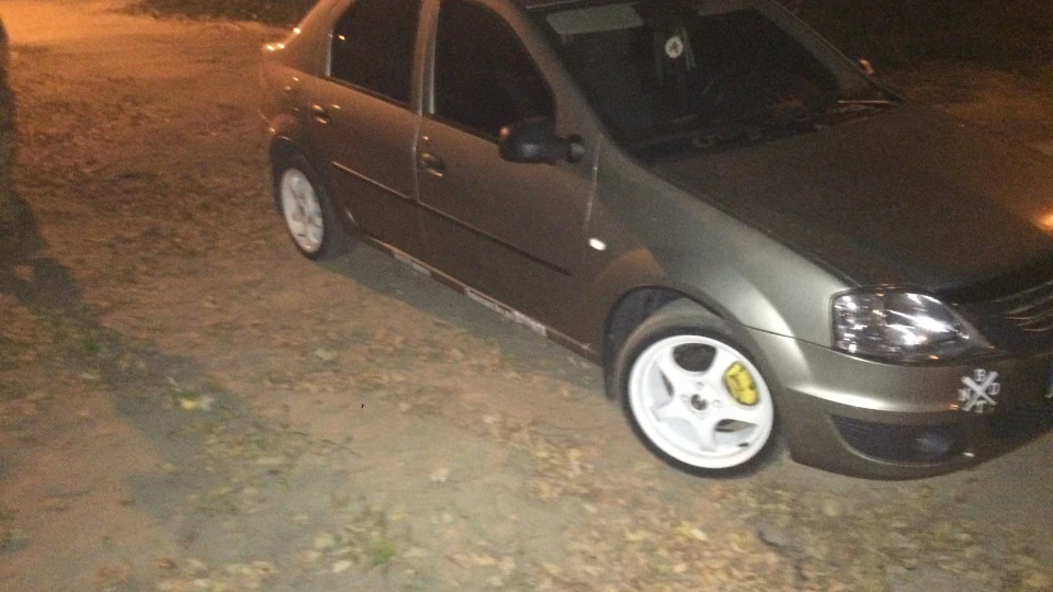 Renault Logan Логанка 4