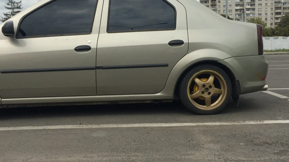 Renault Logan Логанка 5