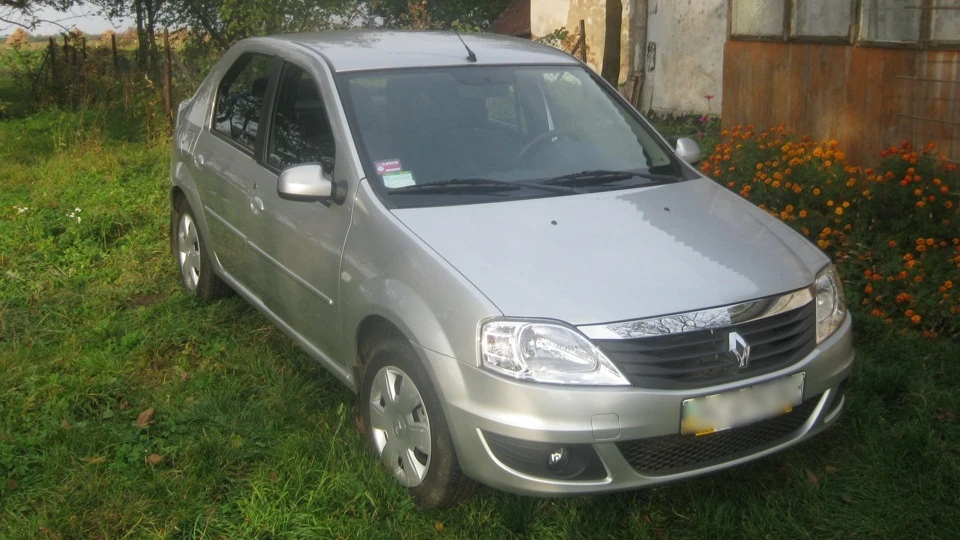 Renault Logan «Ma première voiture»