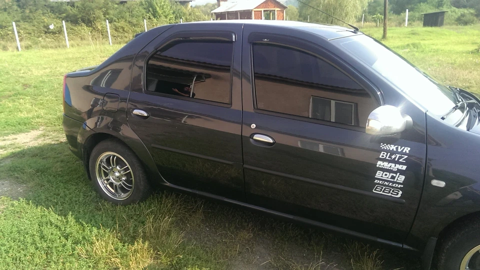 Renault Logan PHANTOM 3