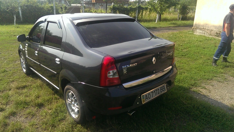 Renault Logan PHANTOM 4