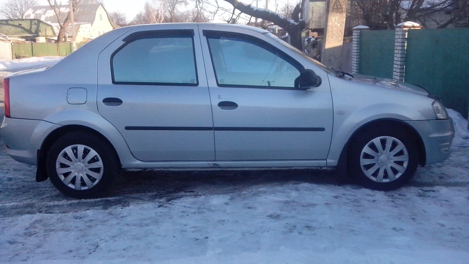 Renault Logan сірий француз 4