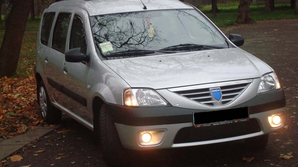 Renault Logan Сірий Платина, 1.6 3