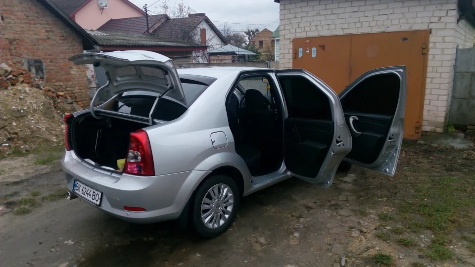 Renault Logan Silver Bullet 3