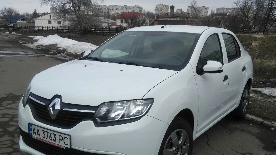 Renault Logan турбонута блондинка -) 2