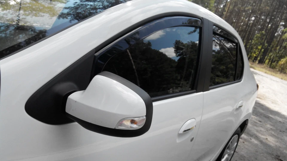 Renault Logan WHITE HORSE 2