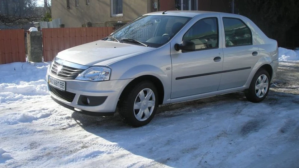 Renault Logan заводський газ