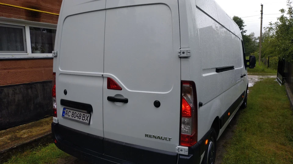 Renault Master 2.3 DCI L3H2 4