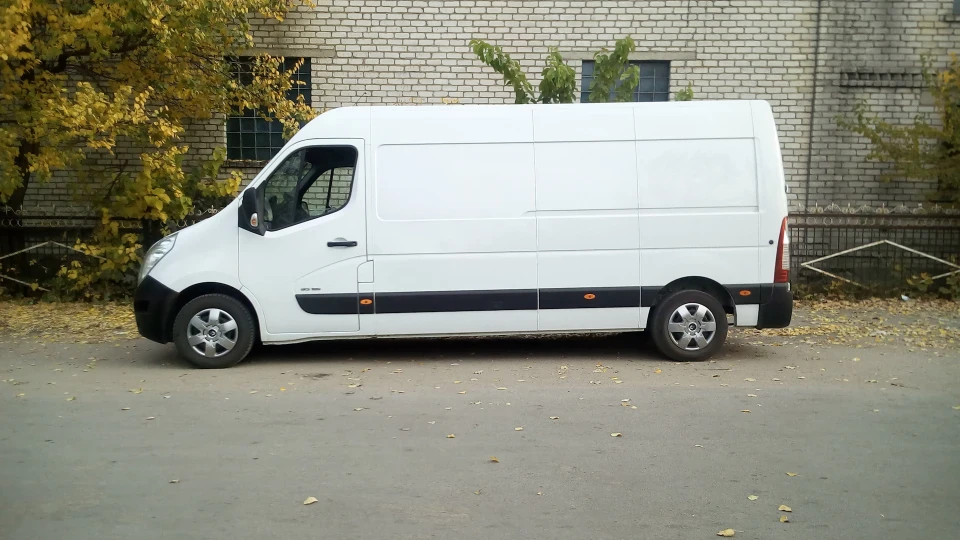 Renault Master Білий 2.3літ.125 л.
