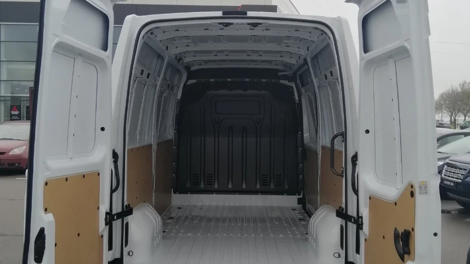 Renault Master L2H2 передній привід 2