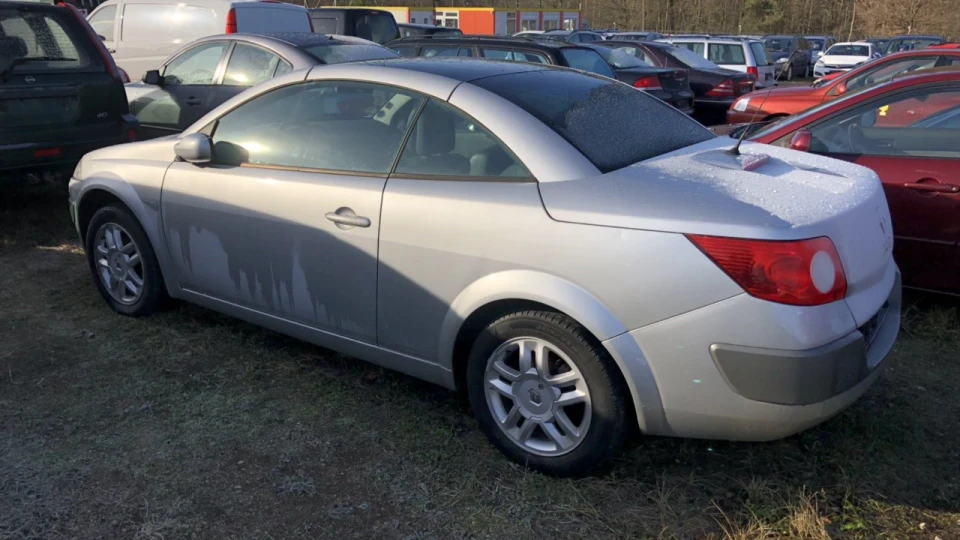 Renault Megane CC, що з'їхав дах вKARMANN 2