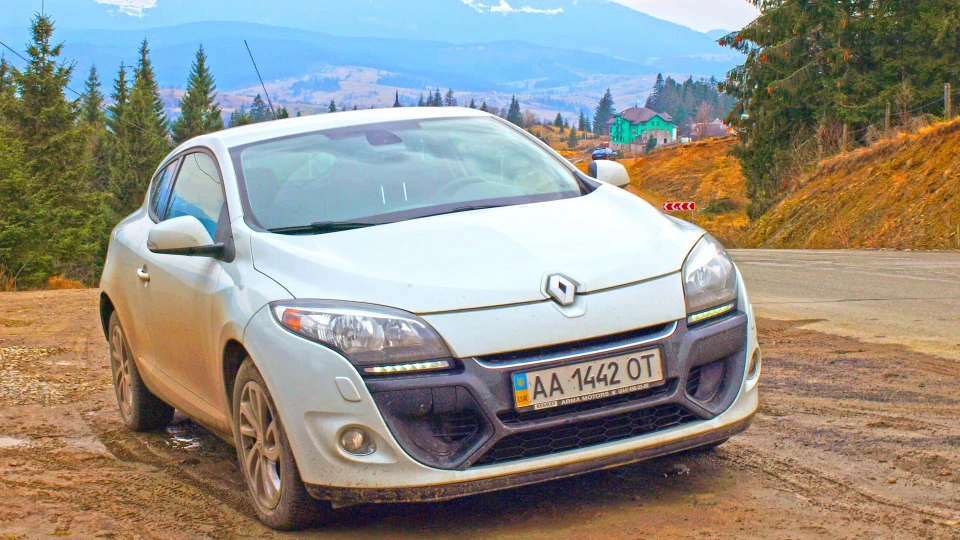 Renault Megane Coupe 2.0 CVT 🚗