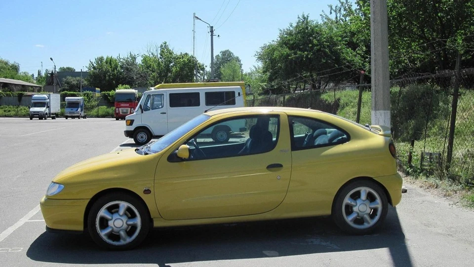 Renault Megane Coupe F7R D 714