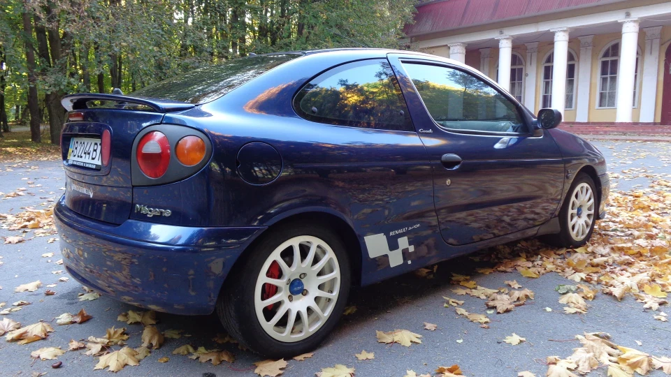 Renault Megane Coupe F7R Williams Heart 4