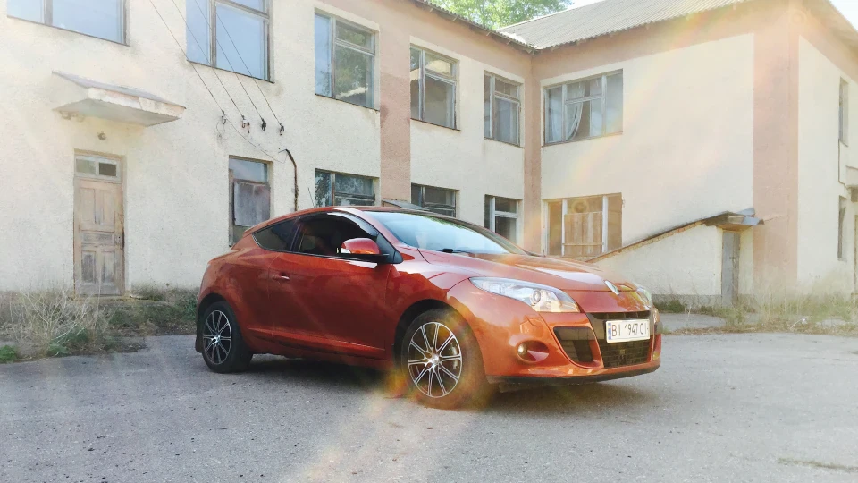 Renault Megane Coupe лисичка