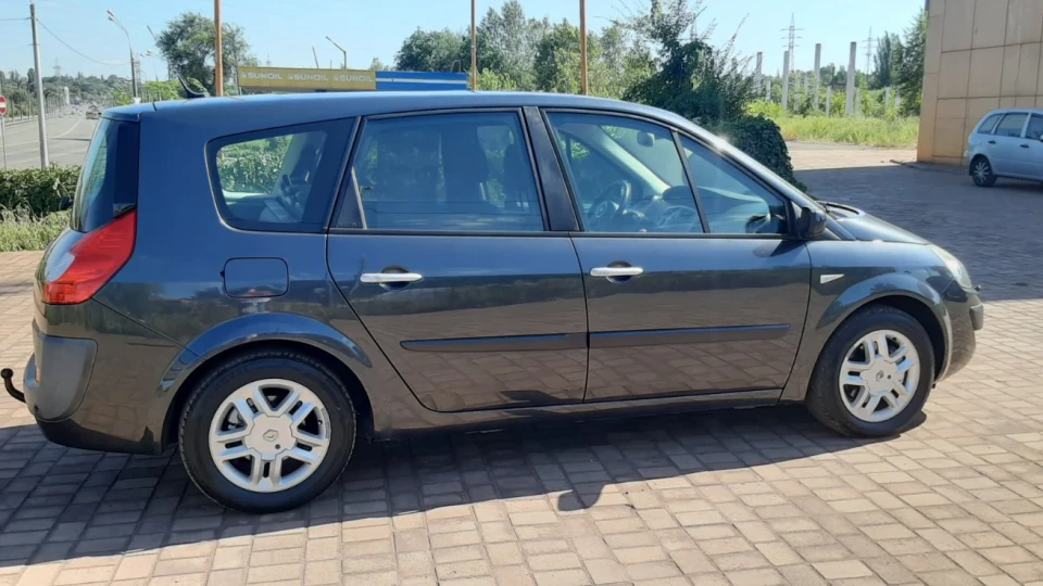 Renault Megane Scenic 2.0 бензин 4