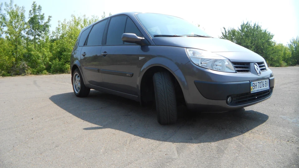 Renault Megane Scenic Grand 2