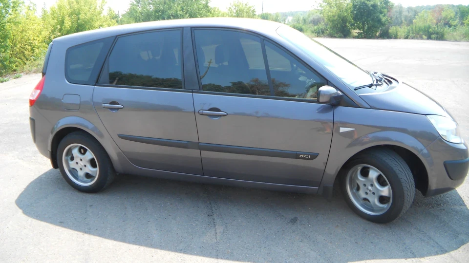 Renault Megane Scenic Grand 3