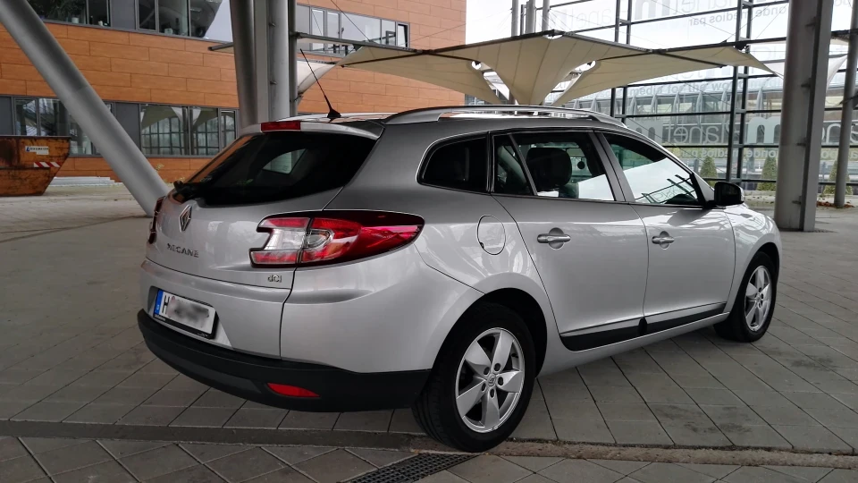 Renault Megane Sport Tourer 110 1.5 dCi d'argent 3