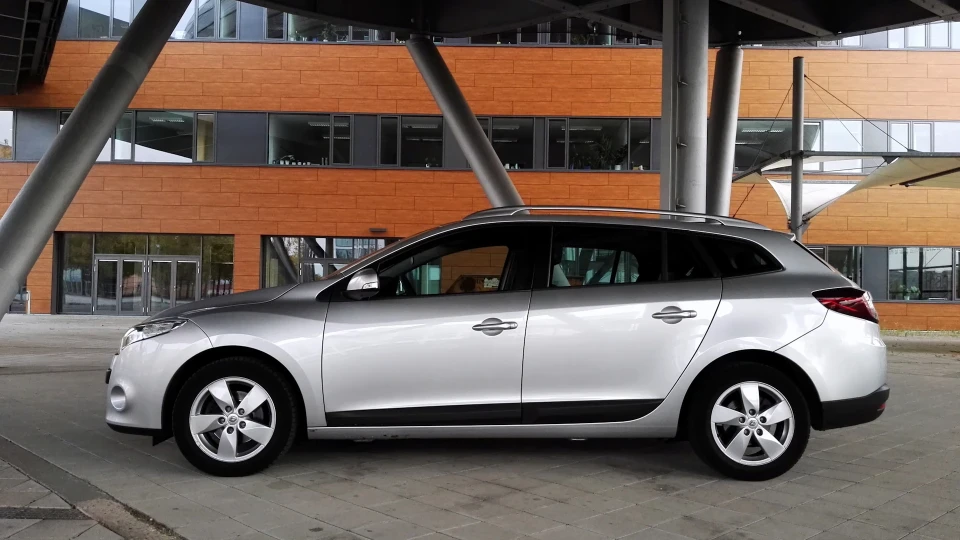 Renault Megane Sport Tourer 110 1.5 dCi d'argent 5