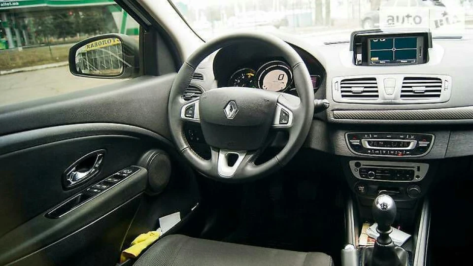 Renault Megane Sport Tourer Біла куля 2