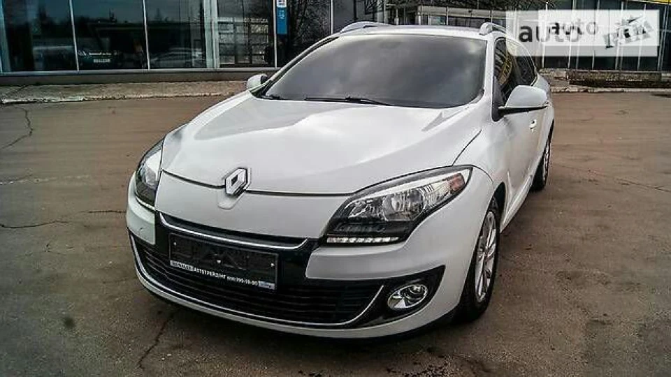 Renault Megane Sport Tourer Біла куля 4
