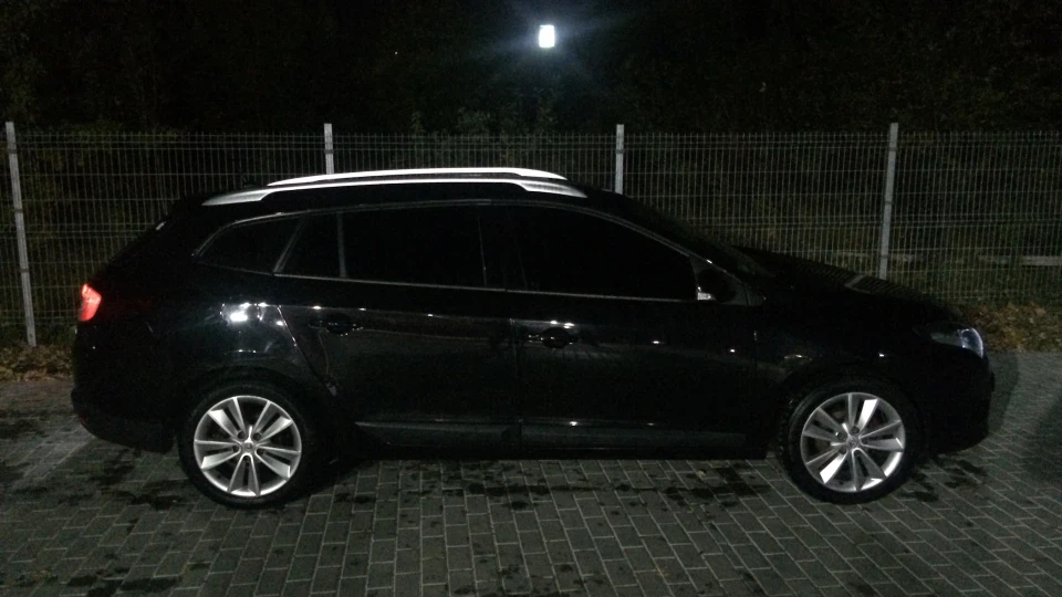 Renault Megane Sport Tourer чорна баржа 5