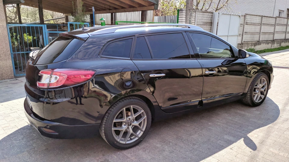 Renault Megane Sport Tourer GT Line Premium *Тень* 2