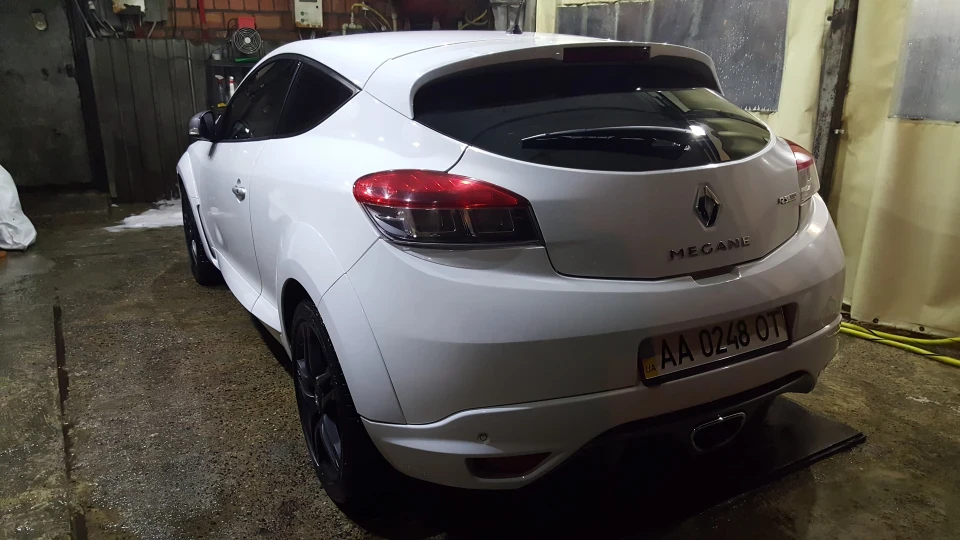 Renault Megane Sport UFO 3