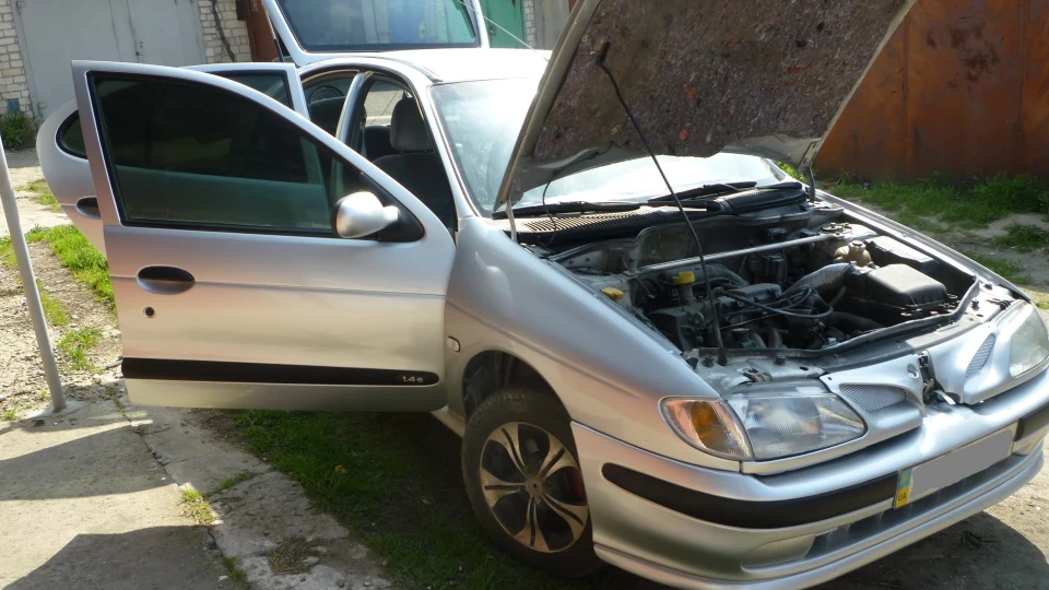 Renault Megane 1.4e e7j 764 2