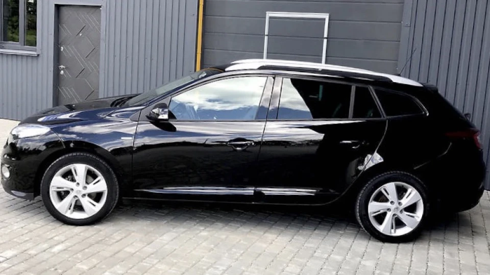 Renault Megane 1.5 dci Bose-Black Star 2