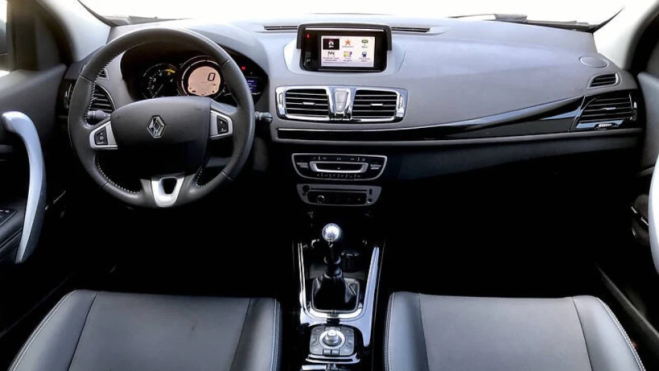 Renault Megane 1.5 dci Bose-Black Star 3