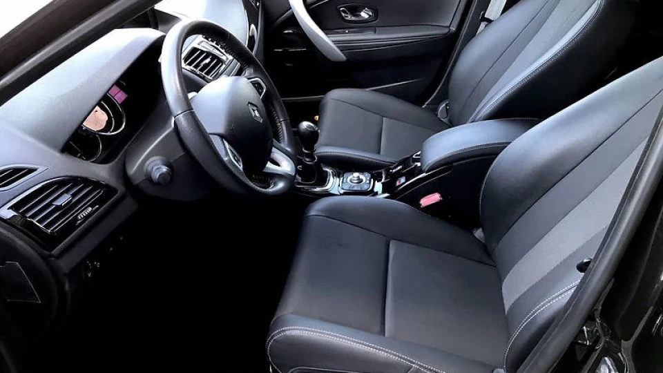 Renault Megane 1.5 dci Bose-Black Star 5
