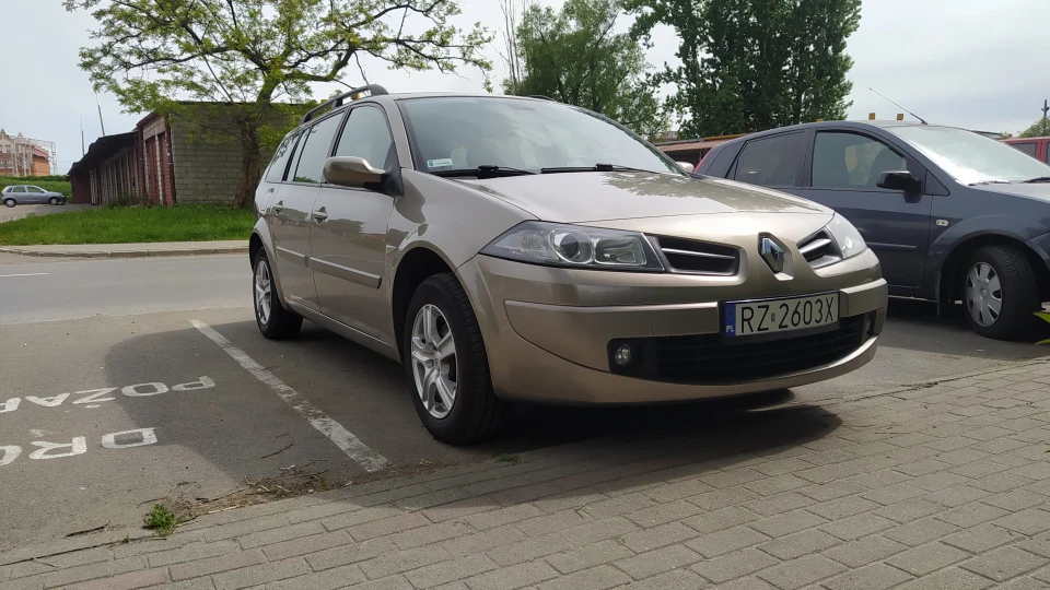 Renault Megane 1.6 К4М