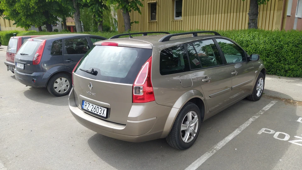 Renault Megane 1.6 К4М 3