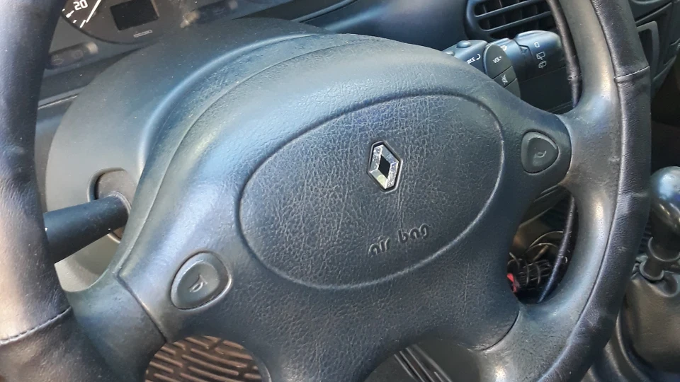 Renault Megane 1.6 літра 75 л.с