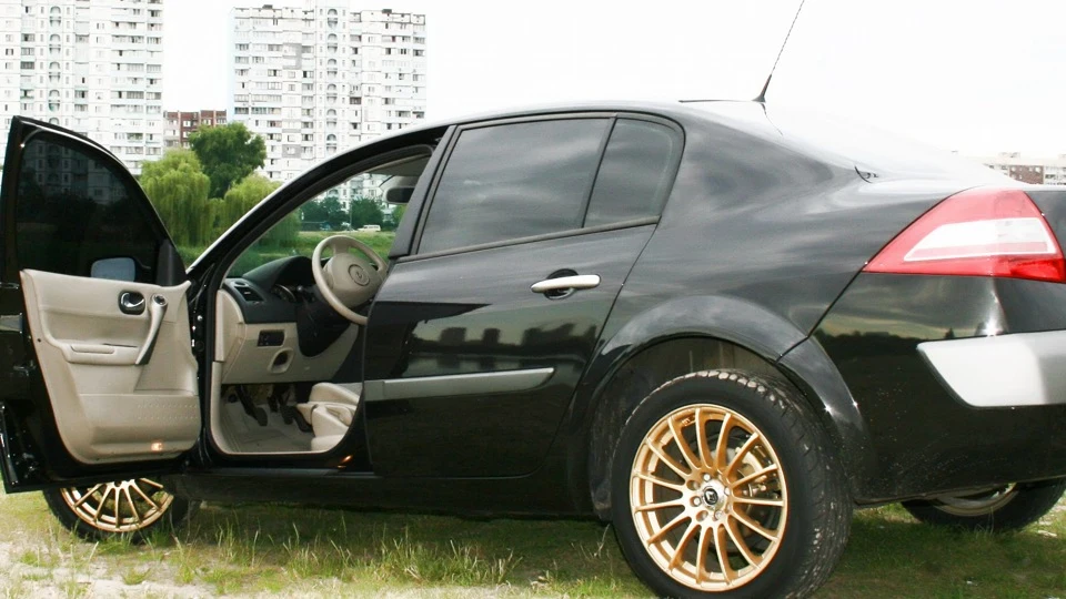 Renault Megane 2.0 6 МТ 2