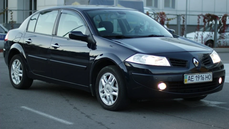 Renault Megane 2.0 6МТ "AmeLie" 3