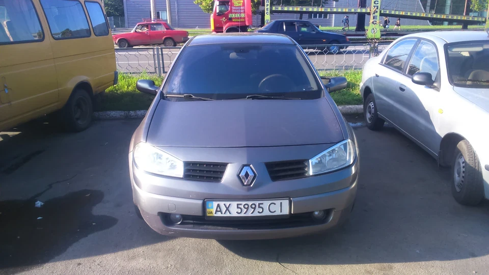 Renault Megane 2.0 бензиновий 2