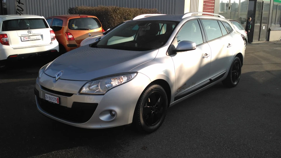 Renault Megane 2.0 CVT автомат газ/бенз
