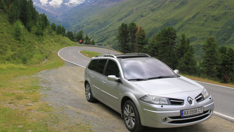 Renault Megane 4,5 метри задоволення 5